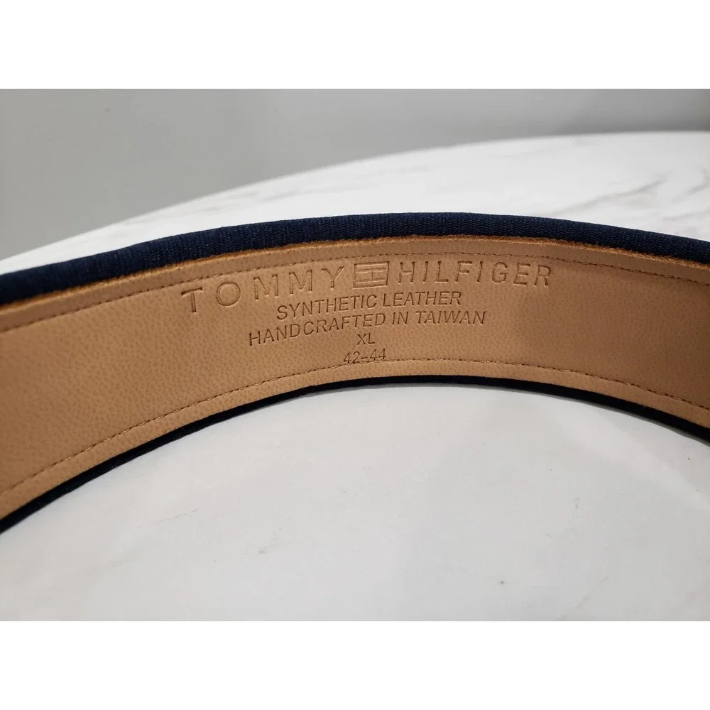 NEW XL -‎ 42/ 44 Tommy Hilfiger Faux Leather Belt WITH FLAG LOGO BORDER